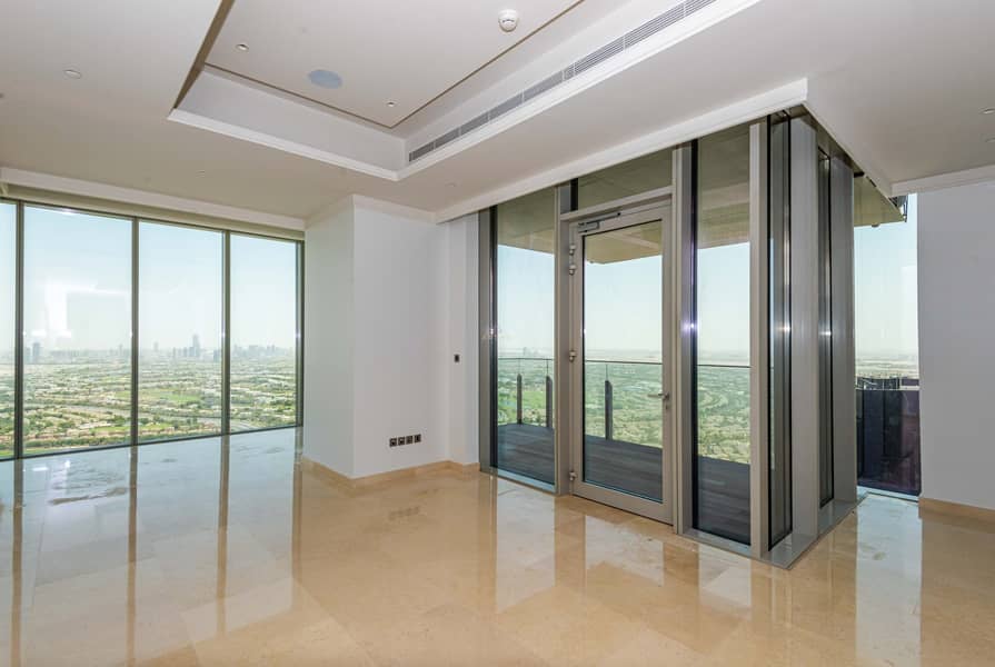 No Fee | Signature Floor | Family room |High Floor No Fee | Signature Floor | Family room |High Floor