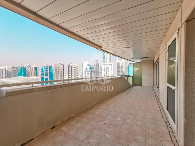 Large balcony high floor Dubai Marina