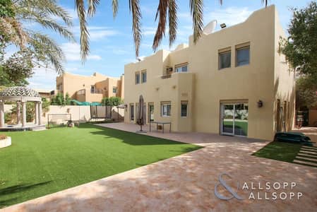 Open To Offer! | Upgraded 5 Bedrooms | VOT Open To Offer! | Upgraded 5 Bedrooms | VOT