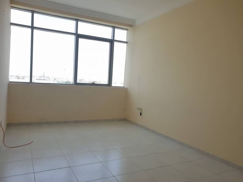 Lovely 1 BHK w/ 2 Bath and Basement parking