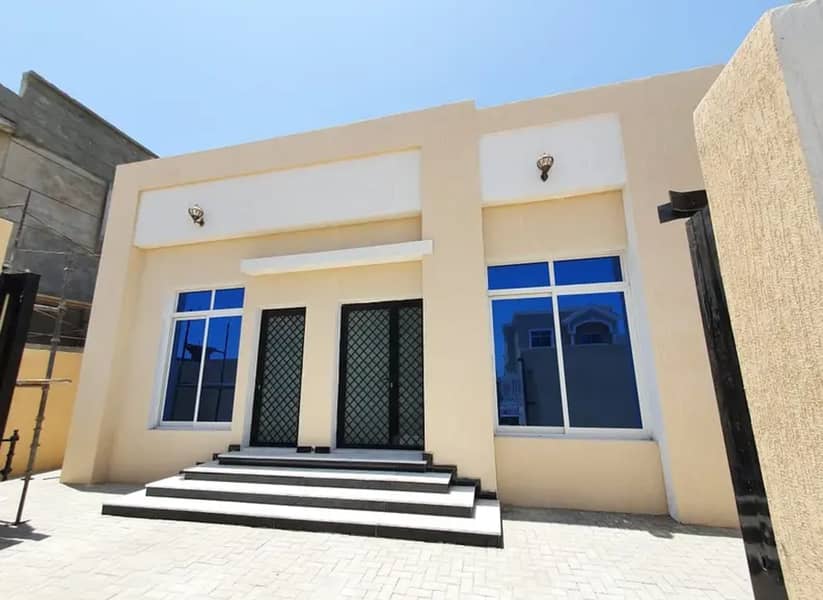 For sale without down payment or commission from the buyer, villa on the main street in Jasmine, freehold for all nationalities at a price, a privileged location, and a large building area with free ownership for all nationalities