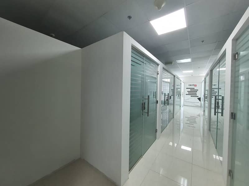 Fitted office with Partitions in Business Bay