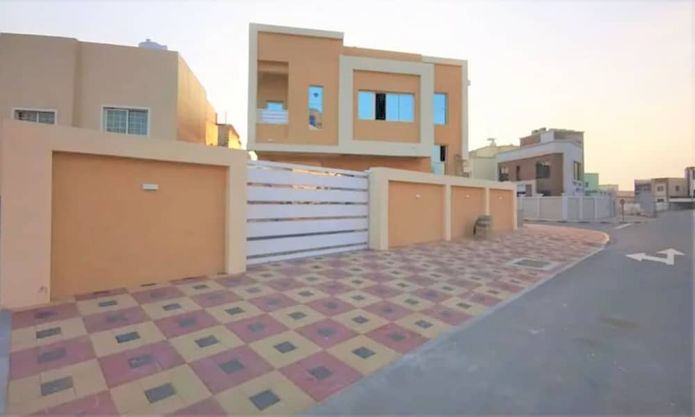 Villa for sale on the asphalt street without down payment from the owner and at a very attractive price with bank financing, in a privileged location, with a monthly installment of 5700 dirhams, Super deluxe finishes near the mosque directly