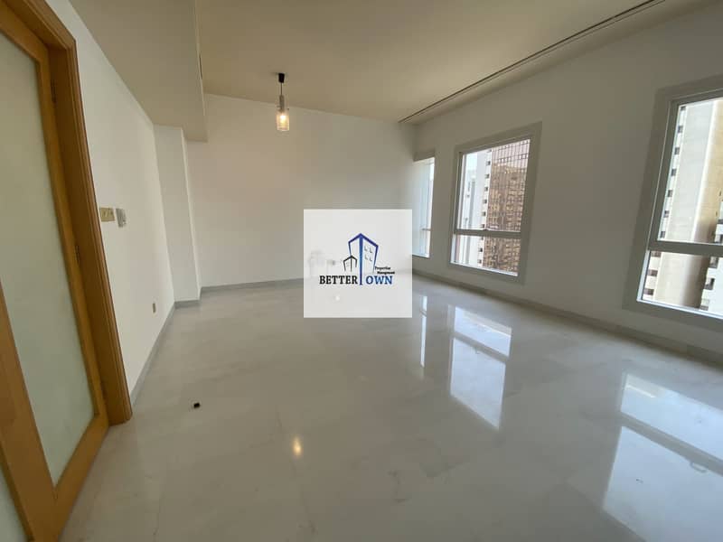 Amazing Apartment 3 Bhk with Underground parking available Near WTC Mall !