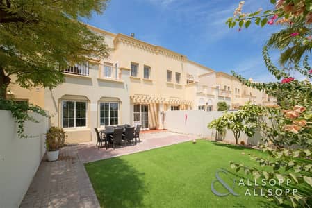 Lake and Park View | Fully Upgraded | 3Bed Lake and Park View | Fully Upgraded | 3Bed