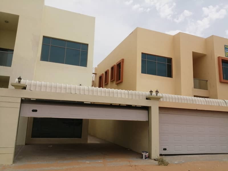 4 villas in Helio 2 areas of 4400 feet, including registration fees, 5 rooms, a majlis, a hall and a bathroom