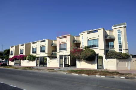 4 Bedroom Villa for Rent in Al Safa, Dubai - Spacious 4BR Villa Maidsroom with 1Month Free 4 Bedroom Villa for Rent in Al Safa, Dubai - Spacious 4BR Villa Maidsroom with 1Month Free