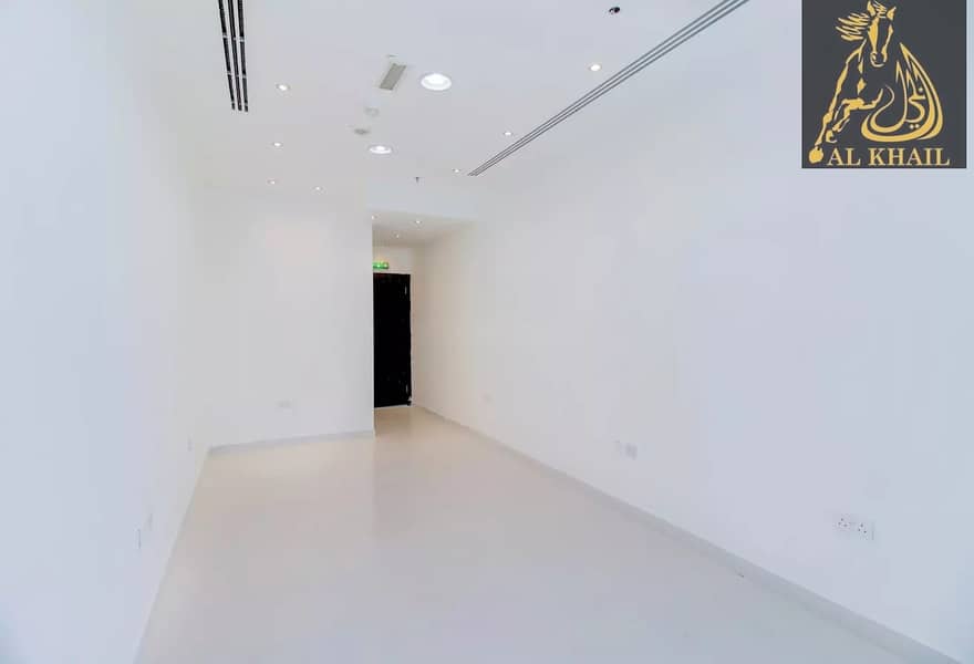 7 LOW PRICE FITTED OFFICE IN PARK LANE