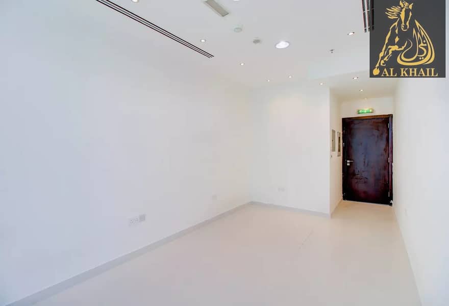 8 LOW PRICE FITTED OFFICE IN PARK LANE