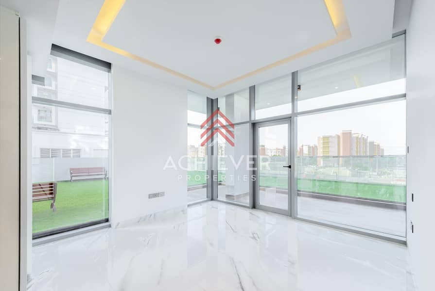 Elegant Abode | Brand New 1 B/R | Easy Commute Elegant Abode | Brand New 1 B/R | Easy Commute