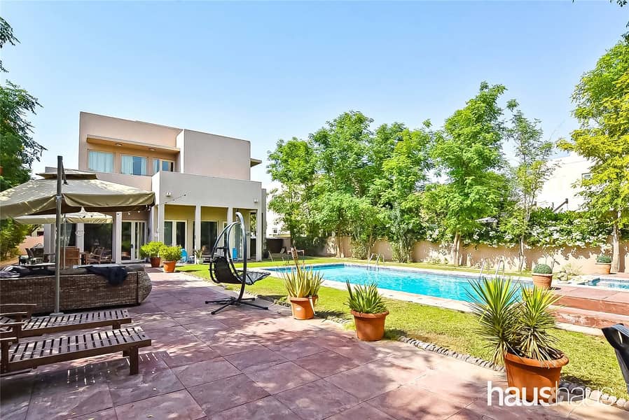 Exclusive | Amazing Location | Large Plot and Pool