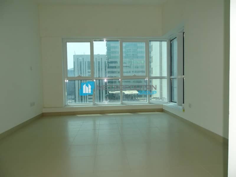 Spacious 1BR Aprt. w/ Balcony and Full Facilities