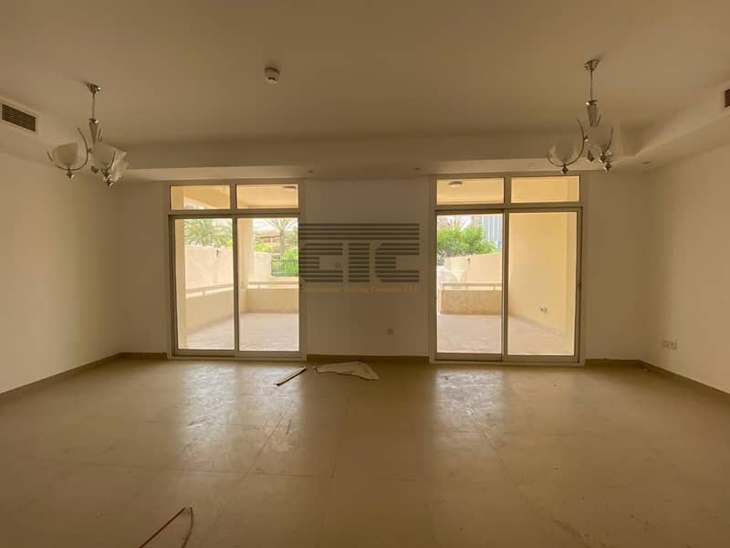 SPacious Villa in JVC available for rent @ 105k