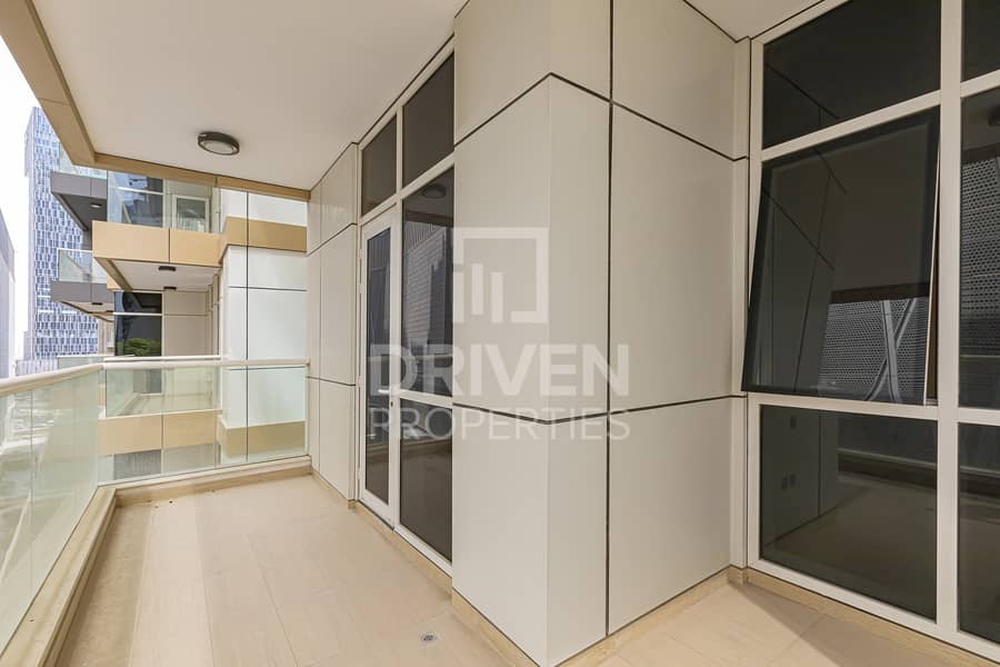 Amazing Unit with Maids room on High Floor Amazing Unit with Maids room on High Floor