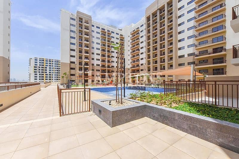 Brand New 1BR|Choose from Pool or Park View