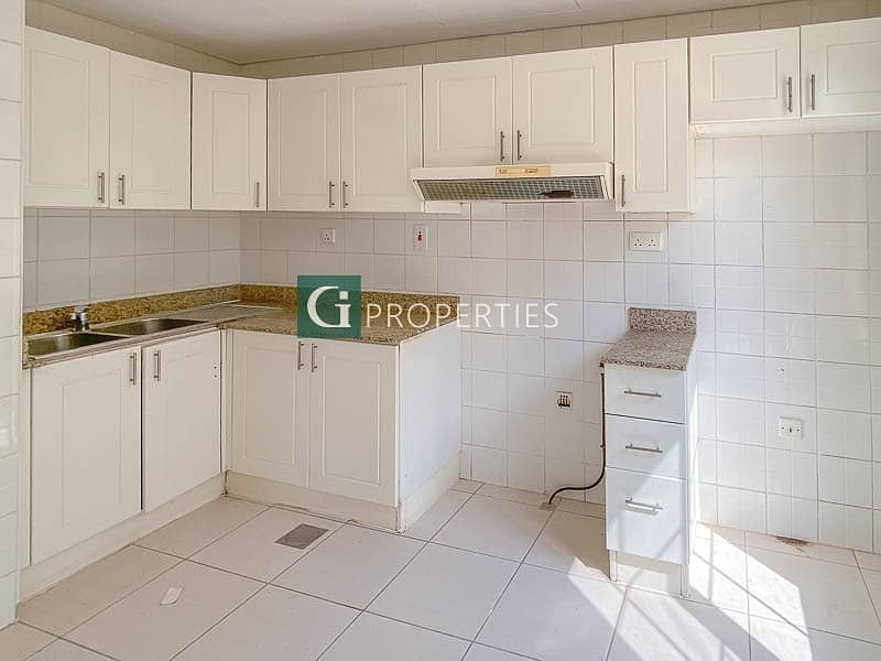 32 Landscaped Plot | Spacious 4M | Ready to Move
