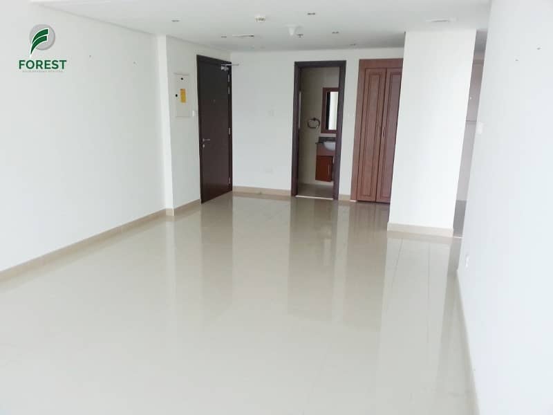 Lake View | 2 Beds | Beside Metro Station | Vacant Lake View | 2 Beds | Beside Metro Station | Vacant