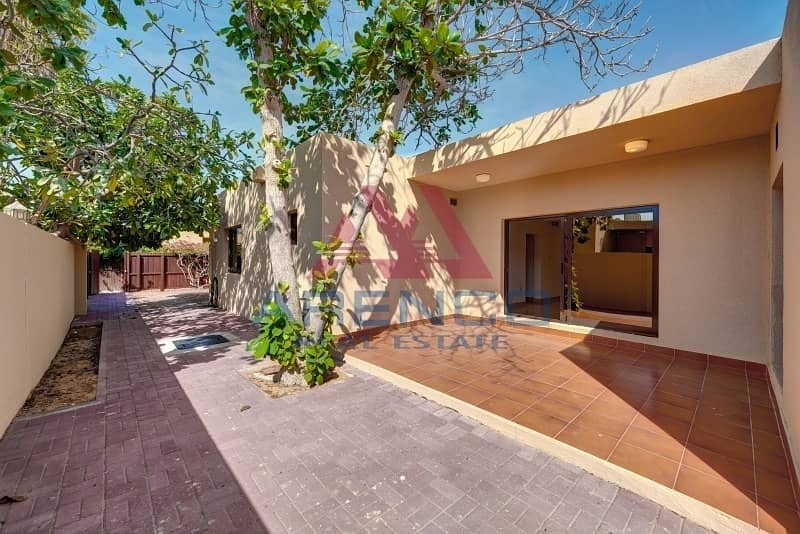 PRIVATE GARDEN - 3 BEDROOM Single Storey Villa-NO COMMISSION PRIVATE GARDEN - 3 BEDROOM Single Storey Villa-NO COMMISSION