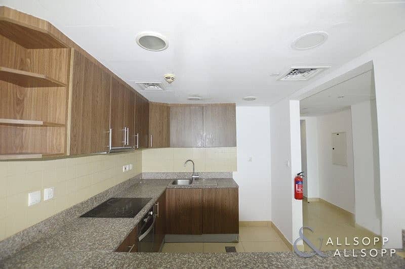 4 1 Bedroom | Unfurnished | Spacious Unit