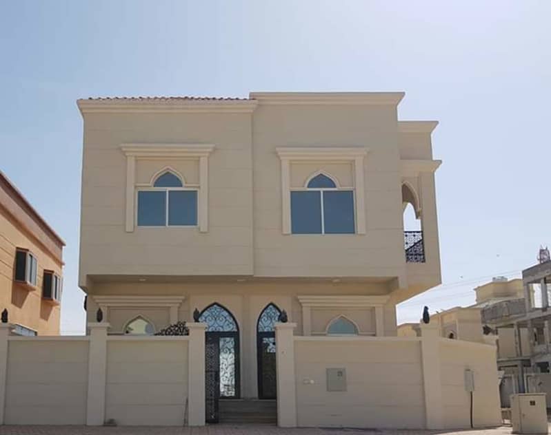 At an attractive price, negotiable. New villa, the first inhabitant, to design palaces on Sheikh Mohammed Bin Zayed Road