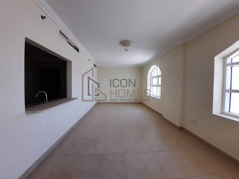 Beautiful 2 bed apartment| Spacious Layout|Plaza Residence| AED 65K