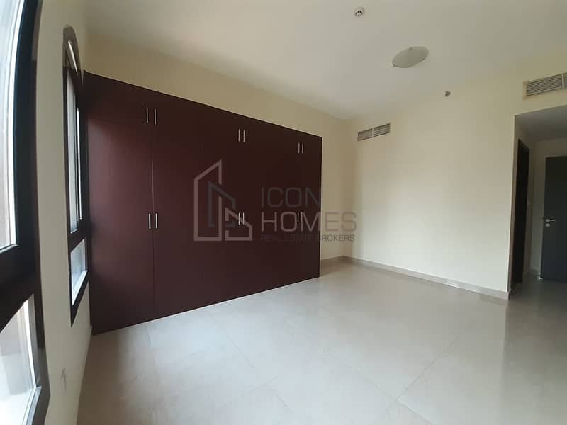 10 HUGE AND SPACIOUS 2BR| WITH PRIVATE GARDEN & BALCONY