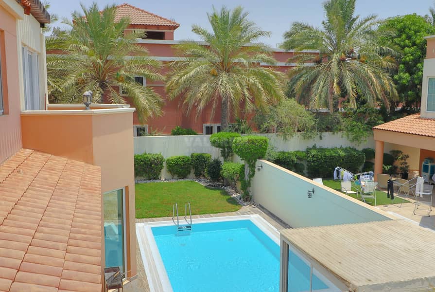 Semi detached villa  with private pool and garden