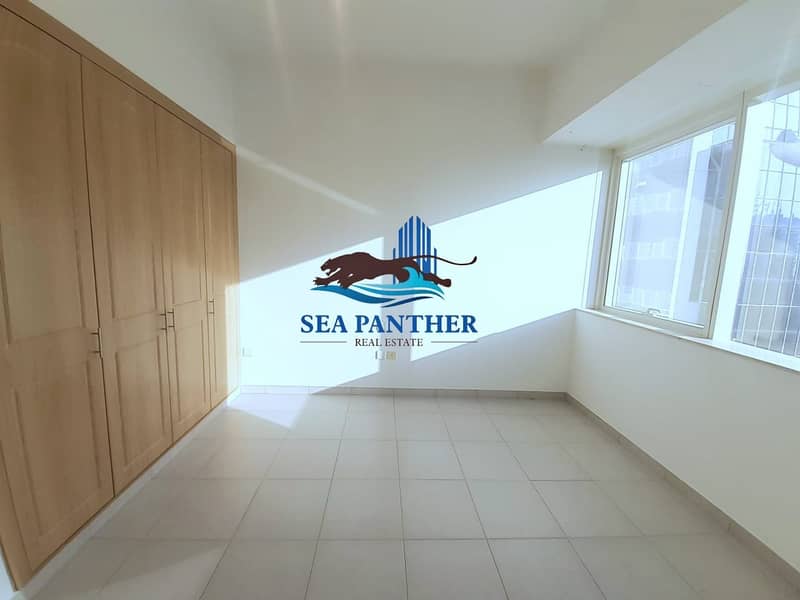 4 STUNNING 3 BHK in BLUE TOWER | COMMISSION FREE