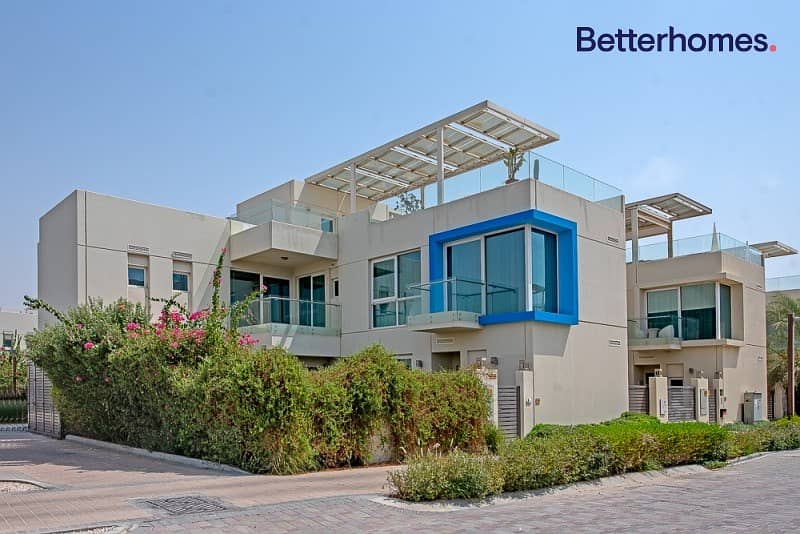 Corner Plot | Huge Roof Terrace | 4 Bedrooms