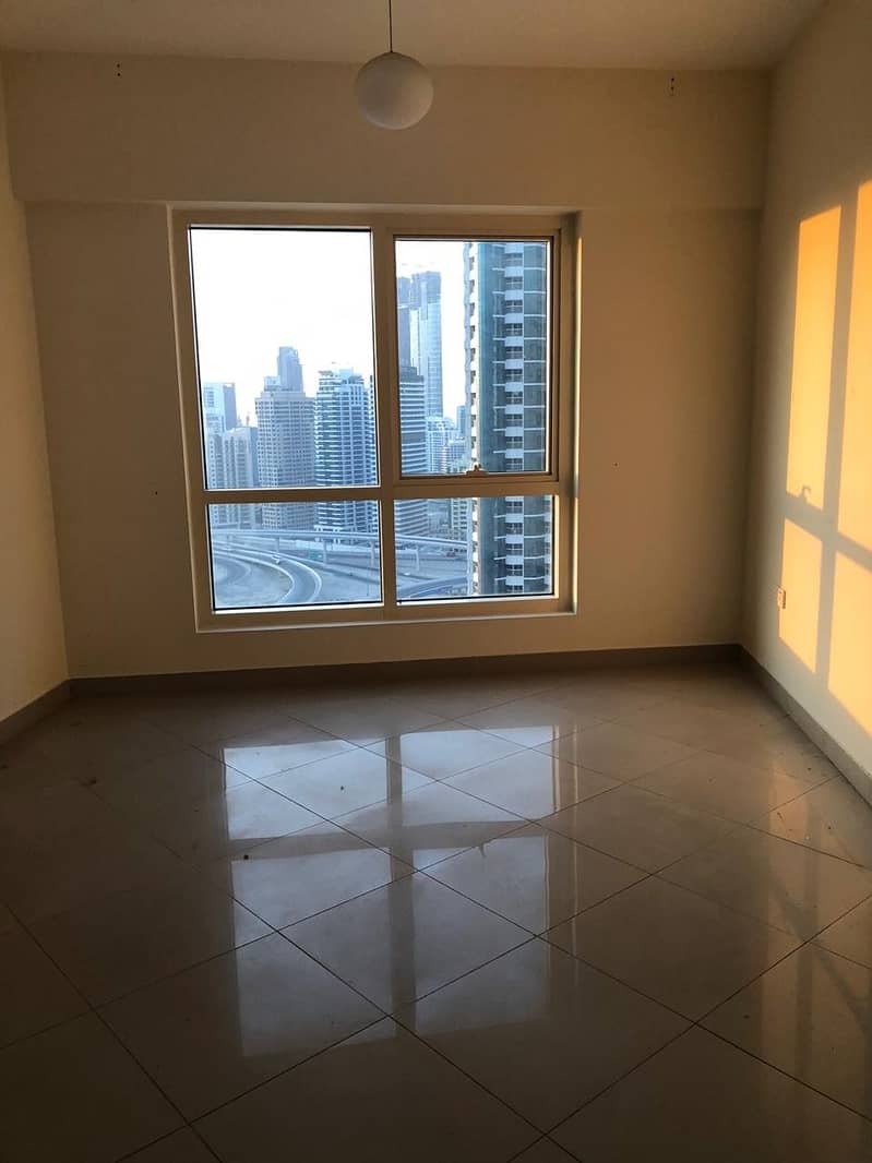Semifurnished 2 Bedroom Available in JLT.