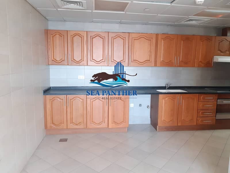 3 2+ Maid  Chiller Free |  DOWNTOWN | AED 70K