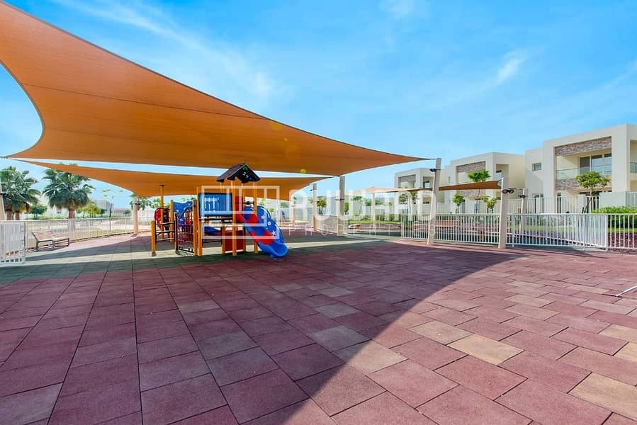 17 2 Bedroom Villa for Rent in Mina Al Arab