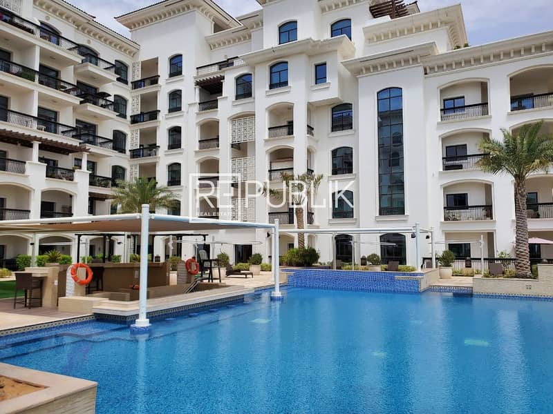 Sensational 3 Bed Apartment with Sea and Golf View