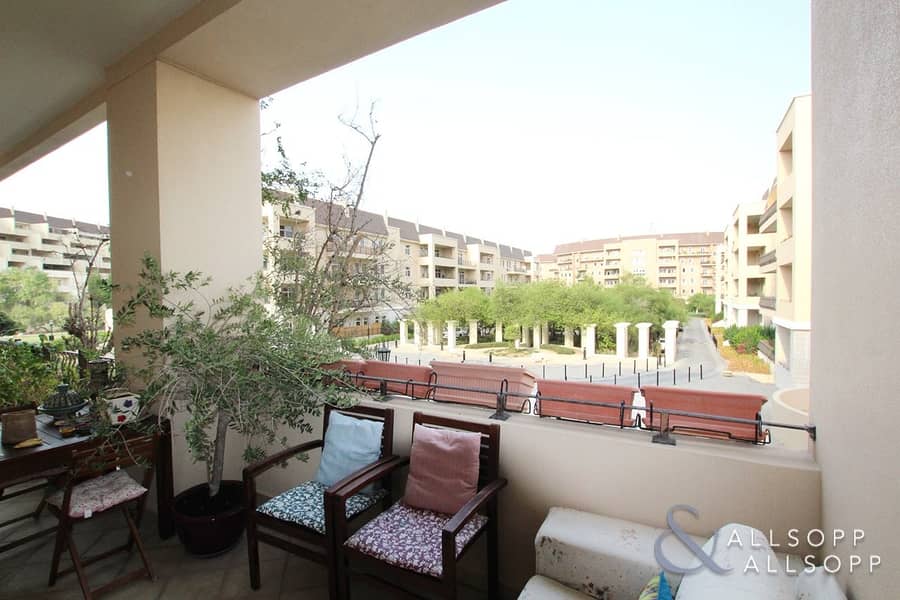 2 Bedroom | Fantastic Unit | VOT | Balcony