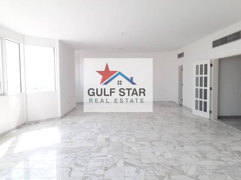 AMAZING AND SPACIOUS 4 Bedroom with Sea View & PARKING