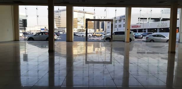HUGE Showroom in Port Saeed Near DNATA Deira HUGE Showroom in Port Saeed Near DNATA Deira