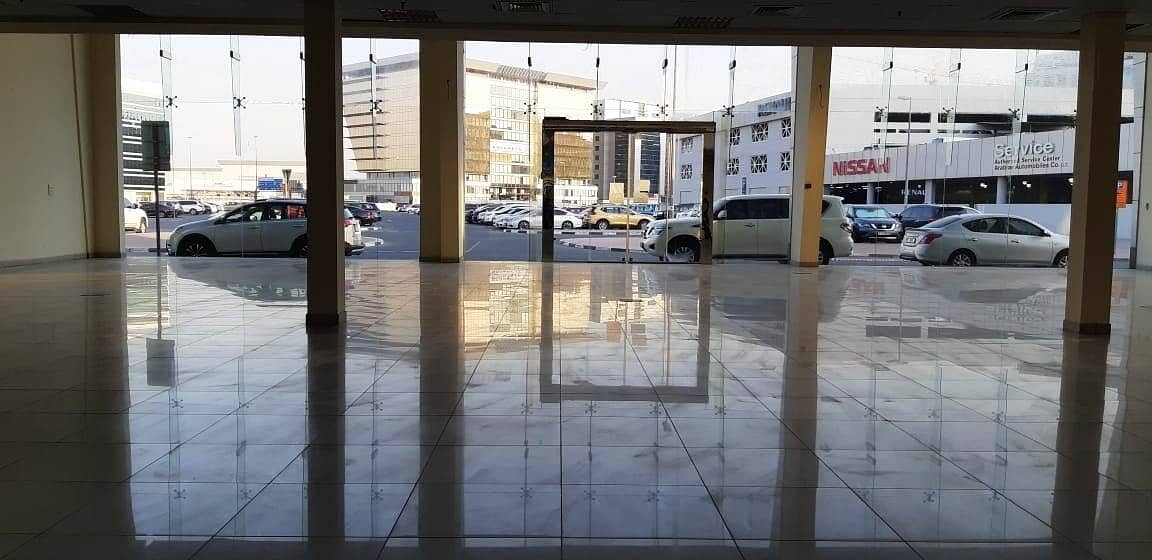 HUGE Showroom in Port Saeed Near DNATA Deira HUGE Showroom in Port Saeed Near DNATA Deira