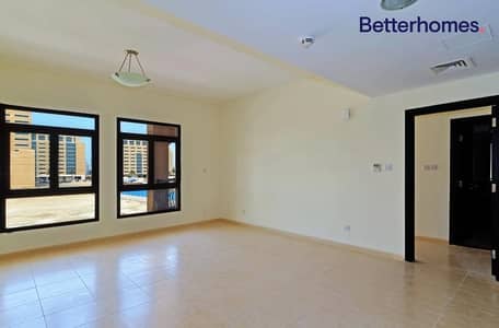 Vacant | Well Maintained | With Balcony Vacant | Well Maintained | With Balcony