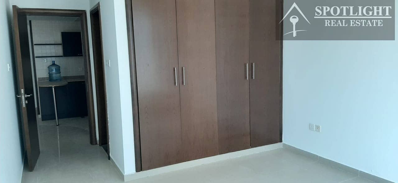 1 Bedroom  for rent in Ontario Tower close to metro station