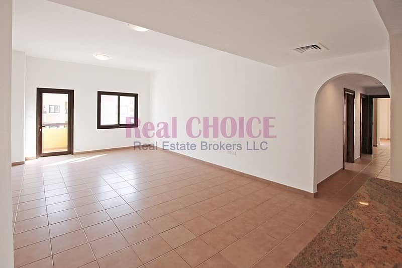 Big 3br with maids room|12chqs|No Commissions Big 3br with maids room|12chqs|No Commissions