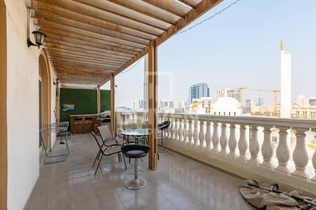 Spacious 2 Bed Unit and Ready to move in Spacious 2 Bed Unit and Ready to move in