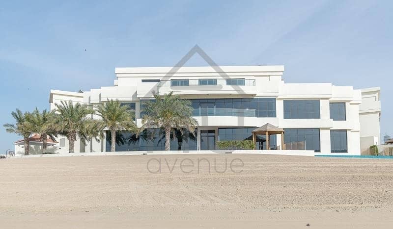 Luxury Custom Built Tip Villa | Atlantis View | Lift