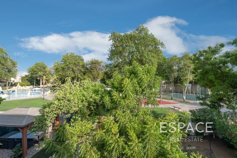 Exclusive 2E | Park and Pool View | VOT