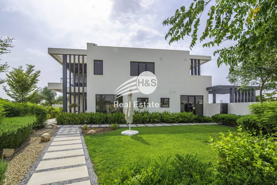 Beautiful Blue Lagoon Facing Villa for Sale Beautiful Blue Lagoon Facing Villa for Sale