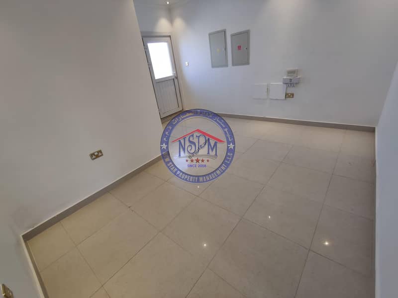 Studio/Balcony! 13-month contract! Call us now Studio/Balcony! 13-month contract! Call us now