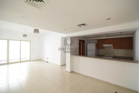 Spacious 1 BR | Pool View | Chiller Free | Spacious 1 BR | Pool View | Chiller Free |