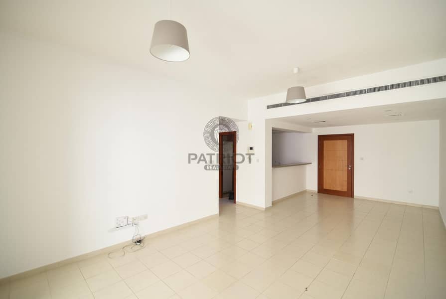 5 Spacious 1 BR | Pool View | Chiller Free |