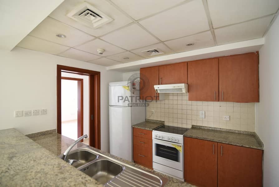 10 Spacious 1 BR | Pool View | Chiller Free |