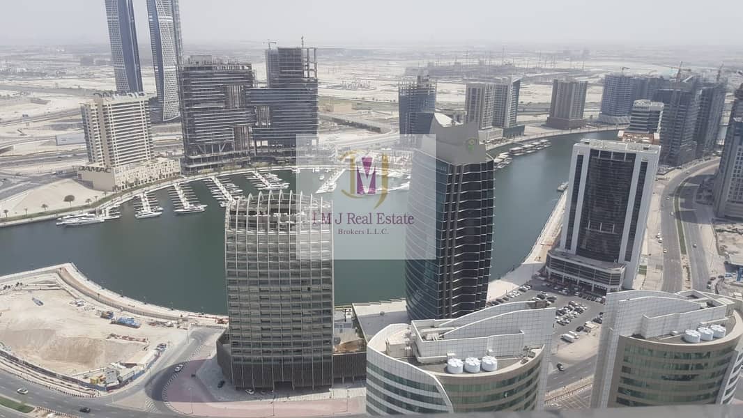 1 Month Free 3BR Apartment 1 Month Free 3BR Apartment