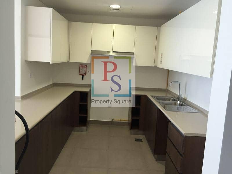 17 Beautiful Fully Furnished 3BR+Maidroom Apartment with Big Balcony